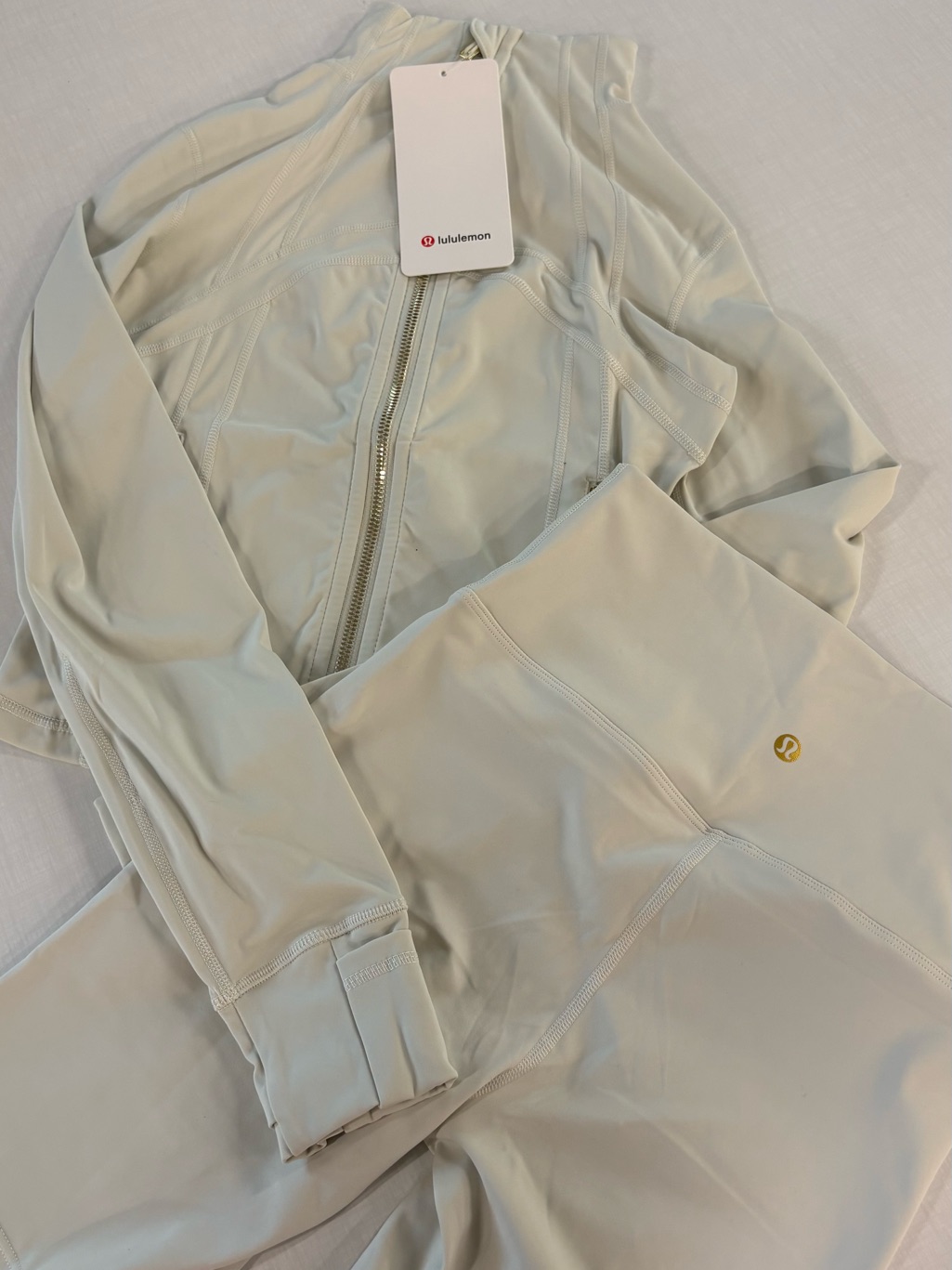 Light Cream Zip Jacket & High-Waist Shorts Set